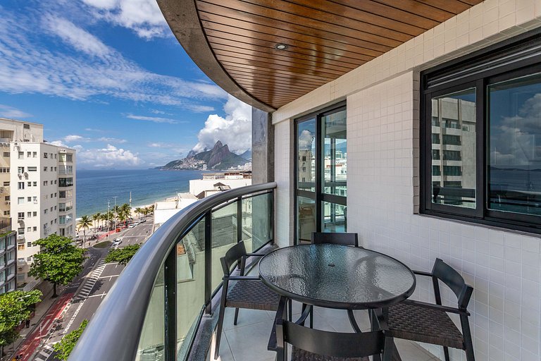 Apt com Vista Fantástica de Ipanema e Arpoador