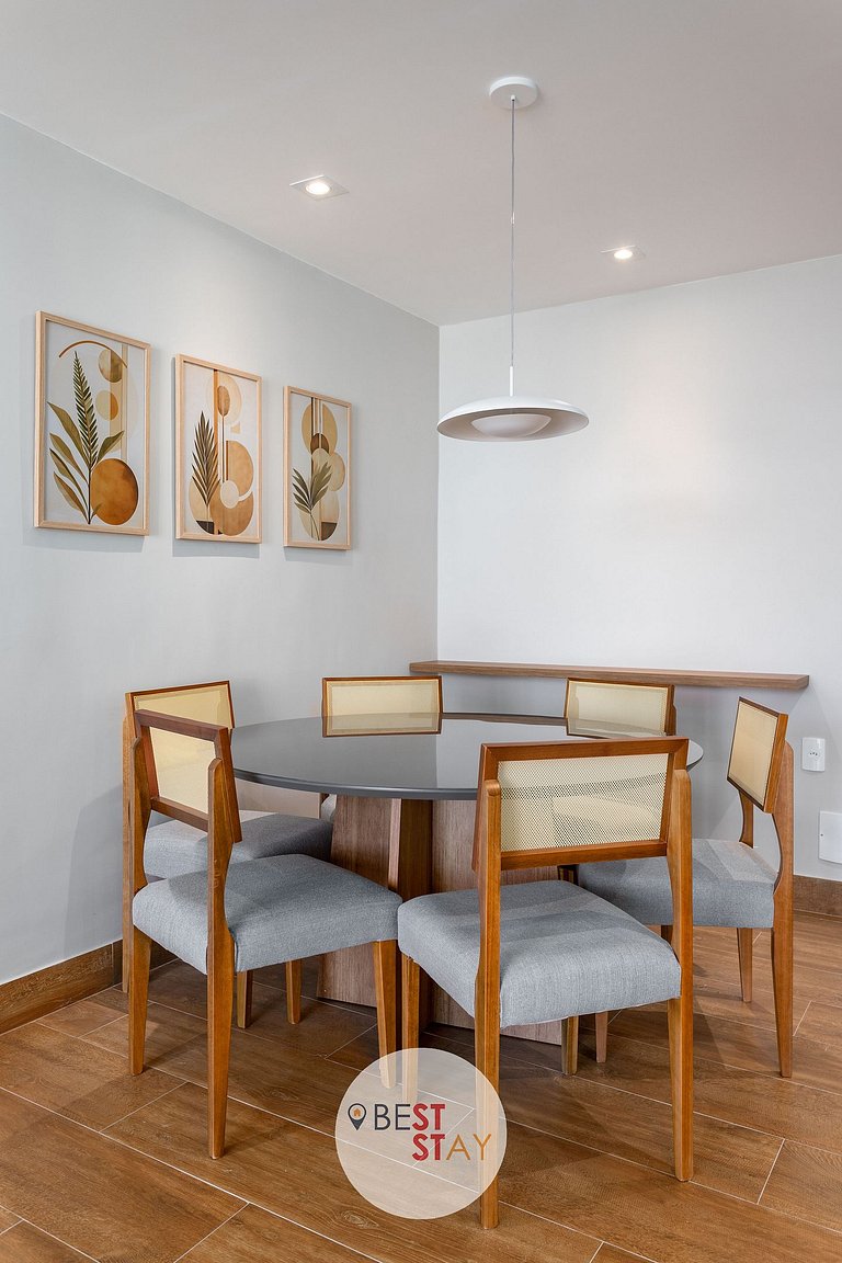 Espaçoso Apartamento em Ipanema, Recém Reformado