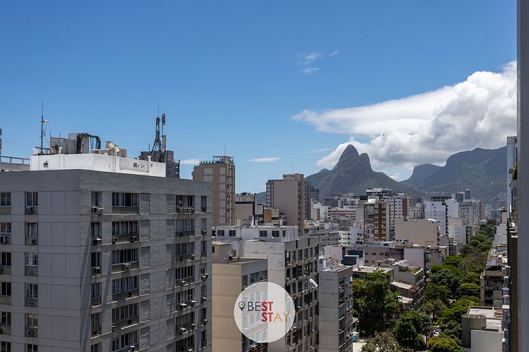 Espaçoso Apartamento em Ipanema, Recém Reformado
