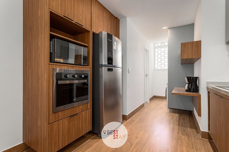 Espaçoso Apartamento em Ipanema, Recém Reformado