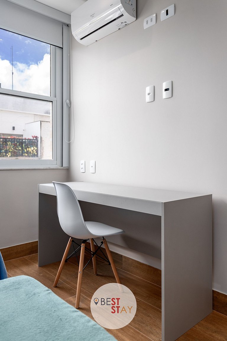 Espaçoso Apartamento em Ipanema, Recém Reformado