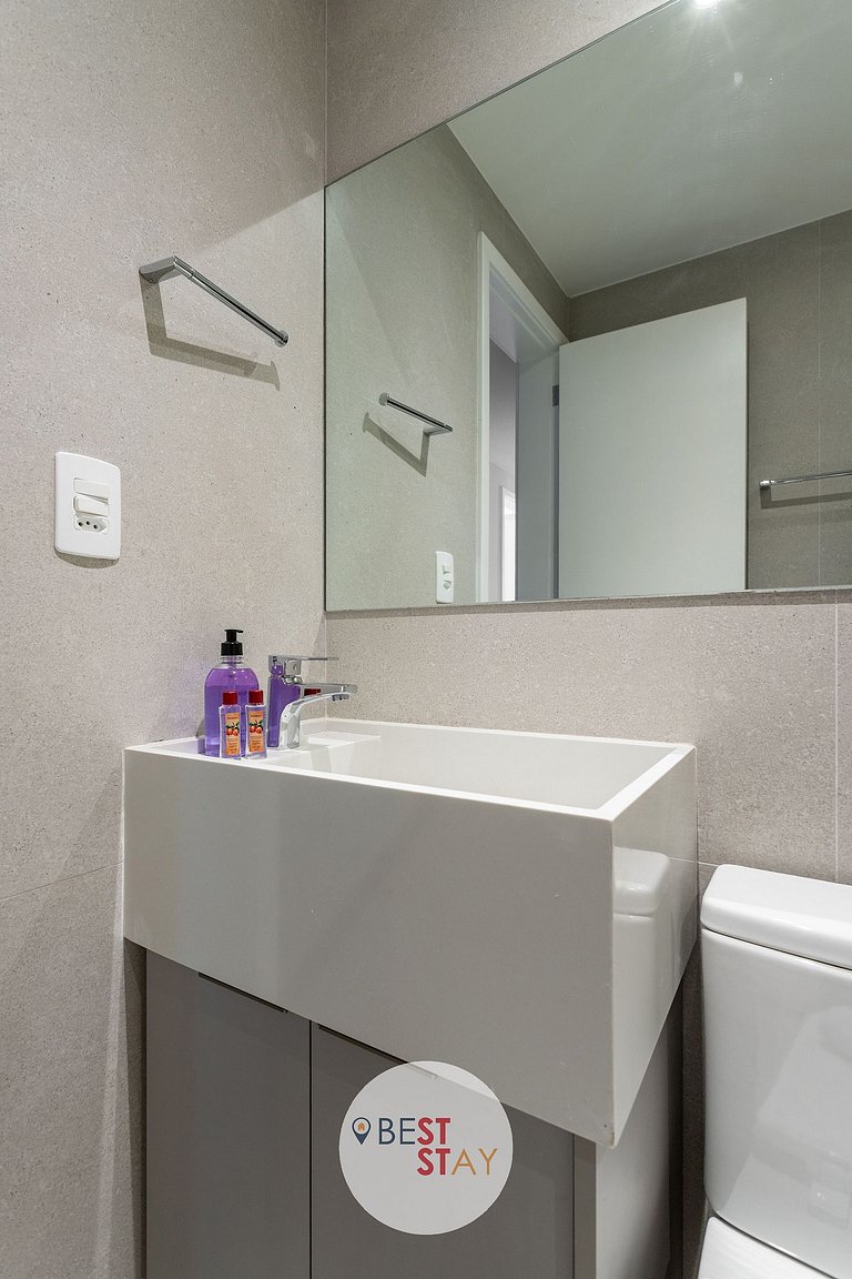 Espaçoso Apartamento em Ipanema, Recém Reformado