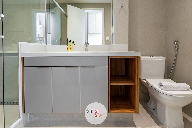 Espaçoso Apartamento em Ipanema, Recém Reformado