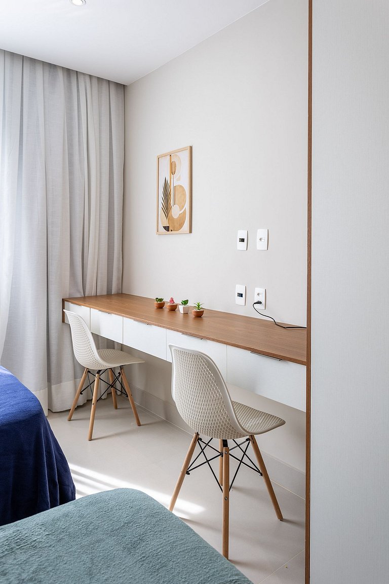 Espaçoso Apartamento Recém Reformado em Copacabana