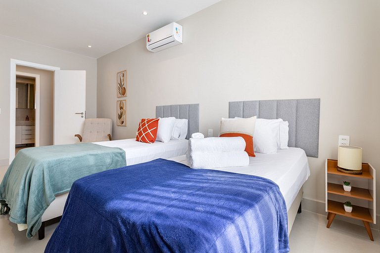 Espaçoso Apartamento Recém Reformado em Copacabana