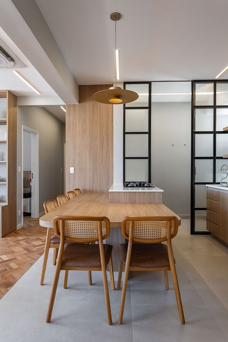 Lindo Apartamento de 3 Quartos Perto do Arpoador