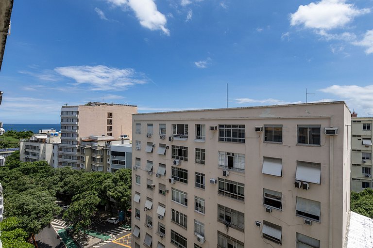 Lindo Apartamento de 3 Quartos Perto do Arpoador