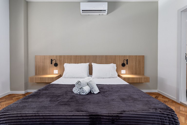 Lindo Apartamento de 3 Quartos Perto do Arpoador