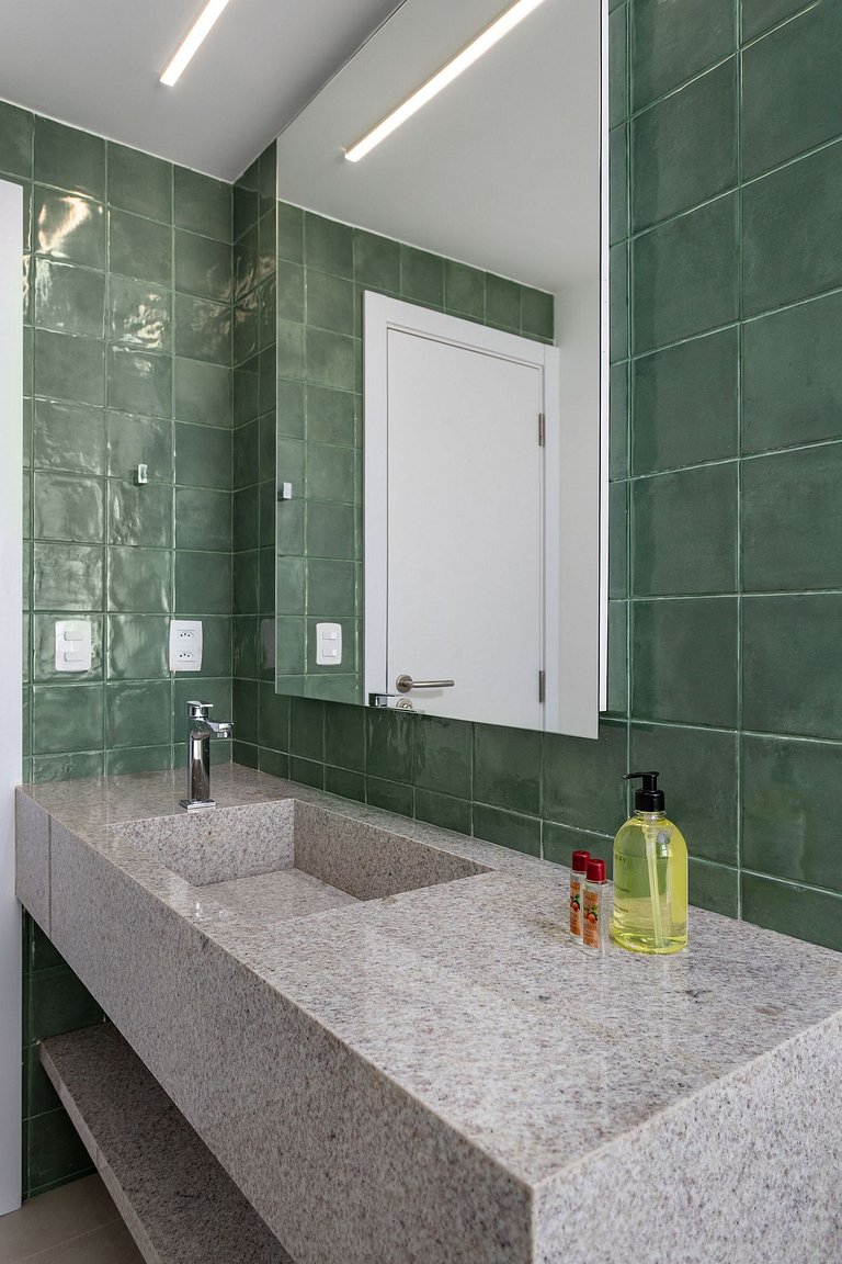 Lindo Apartamento de 3 Quartos Perto do Arpoador