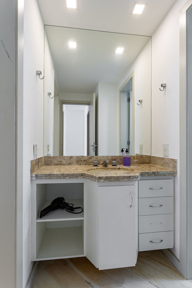 Lindo Apartamento ao Lado do Melhor do Leblon