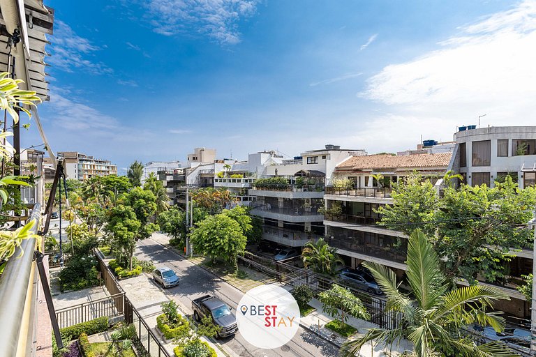Espaçosa Cobertura no Jardim Oceânico Perto Praia