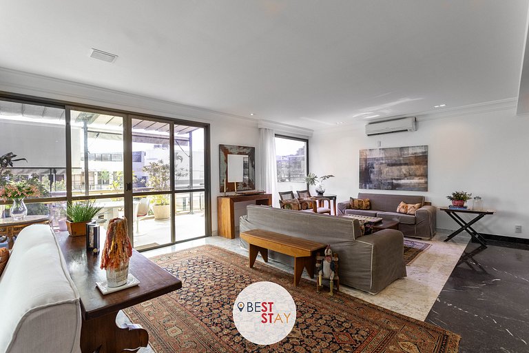 Espaçosa Cobertura no Jardim Oceânico Perto Praia