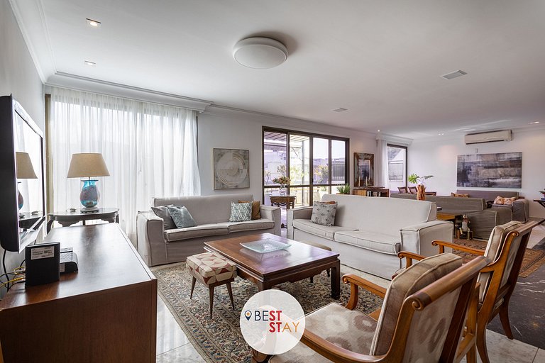 Espaçosa Cobertura no Jardim Oceânico Perto Praia