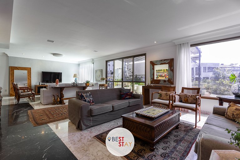 Espaçosa Cobertura no Jardim Oceânico Perto Praia