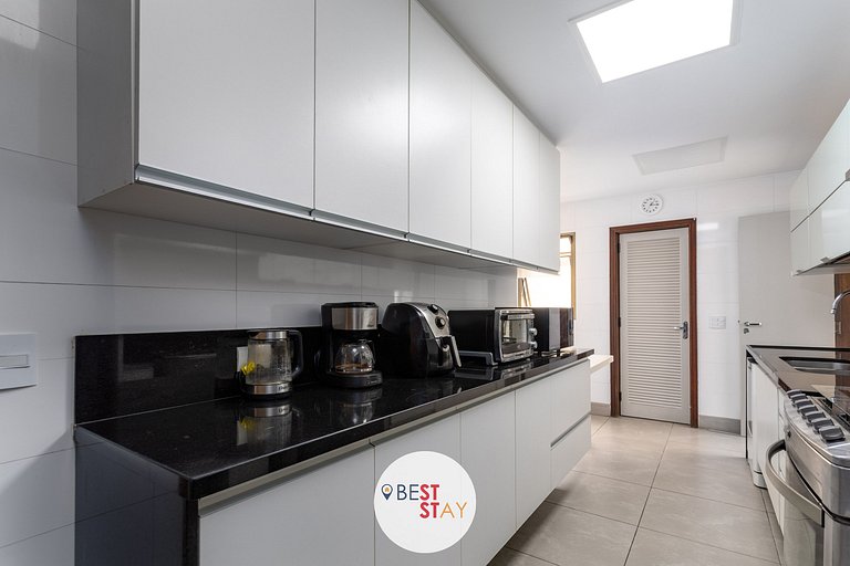 Espaçosa Cobertura no Jardim Oceânico Perto Praia