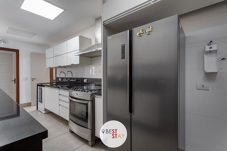 Espaçosa Cobertura no Jardim Oceânico Perto Praia