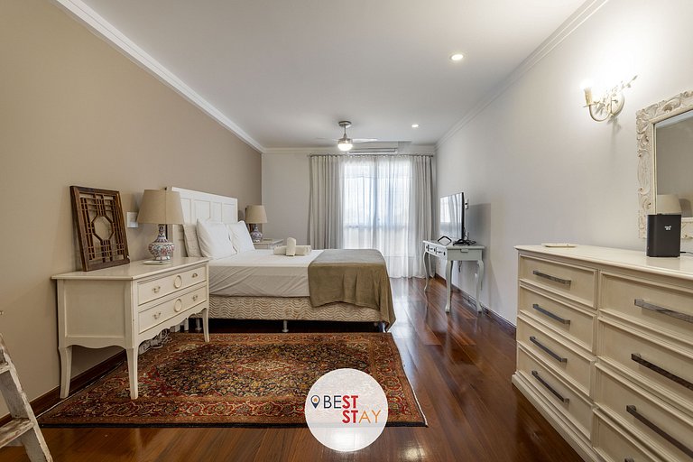 Espaçosa Cobertura no Jardim Oceânico Perto Praia