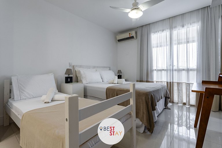 Espaçosa Cobertura no Jardim Oceânico Perto Praia