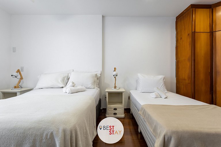 Espaçosa Cobertura no Jardim Oceânico Perto Praia