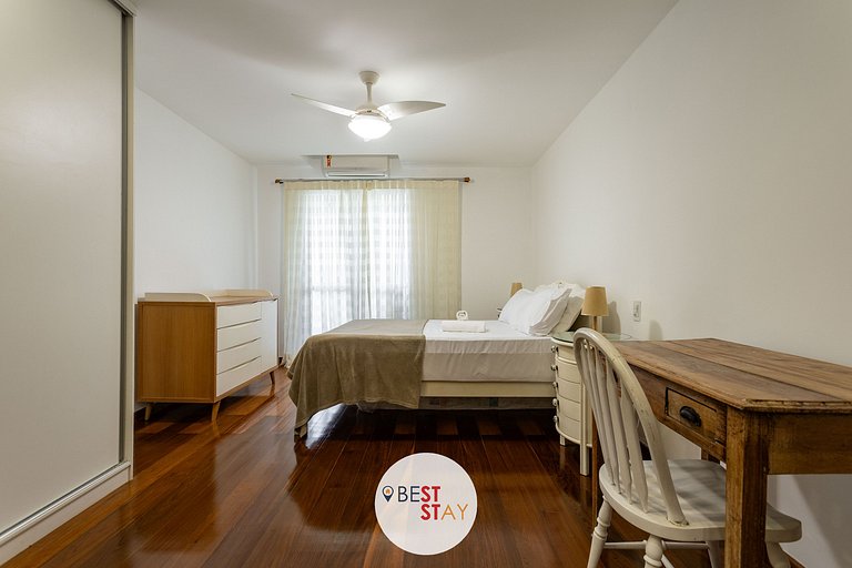 Espaçosa Cobertura no Jardim Oceânico Perto Praia