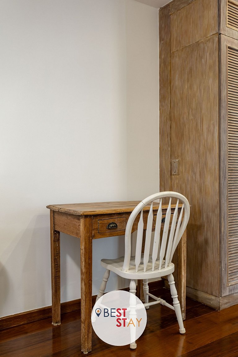 Espaçosa Cobertura no Jardim Oceânico Perto Praia