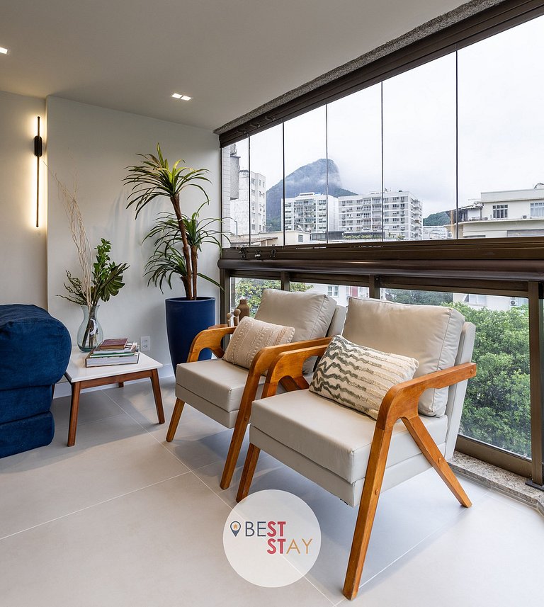 Lindo apartamento no melhor ponto do Leblon