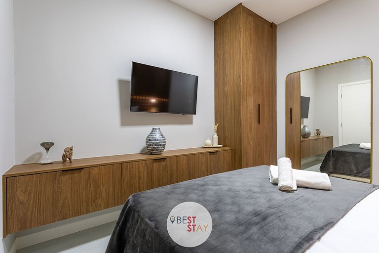 Oportunidade - Reformado Apartamento em Copacabana