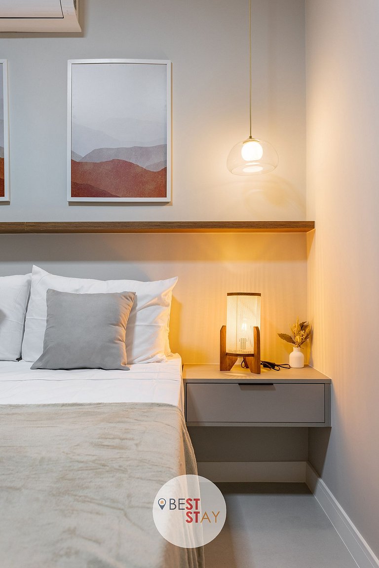 Oportunidade - Reformado Apartamento em Copacabana